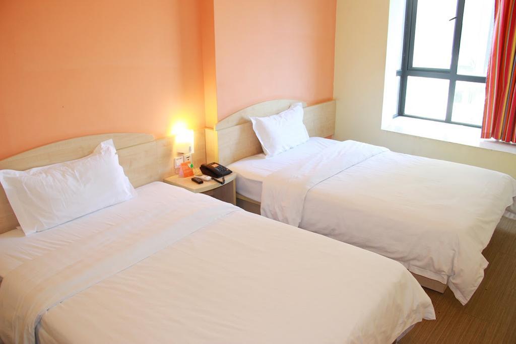 7Days Inn Guangzhou Tianhe Tangxia Junjing Huayuan Bagian luar foto